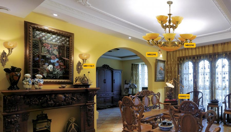 đèn trang trí bằng đồng cổ điển cho phòng khách