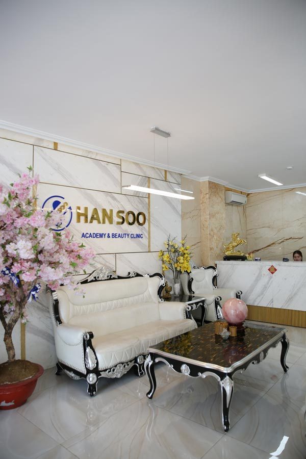 đèn trang trí cửa hàng đường 3/2