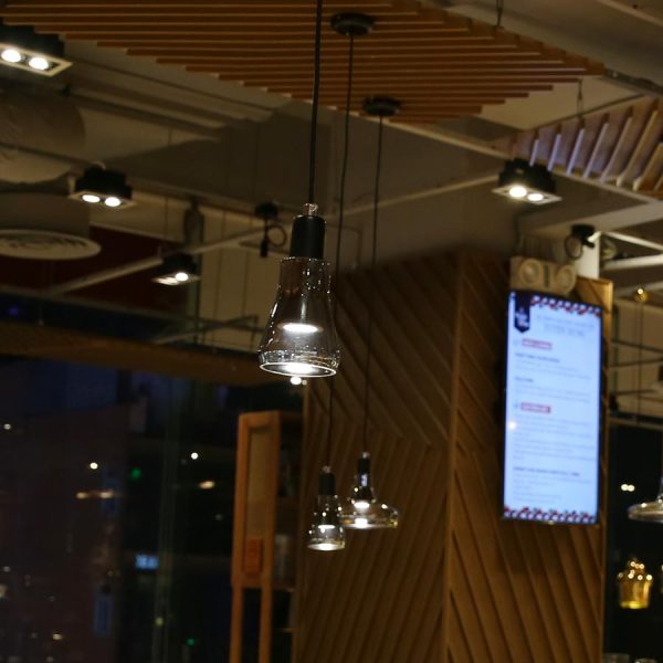 đèn trang trí quán cafe