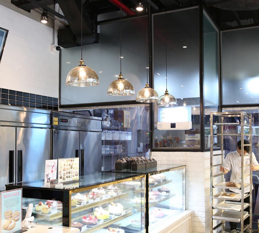 Đèn trang trí cho tiệm bánh đẹp 