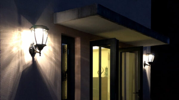 đèn tường ngoài trời