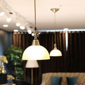 Đèn thả trang trí bàn ăn giả đồng
