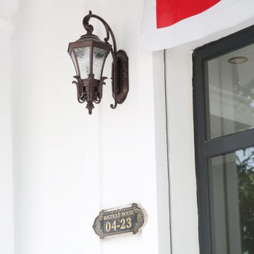 Đèn tường bằng gang đúc ngoài trời cổ điển Venus MS0328