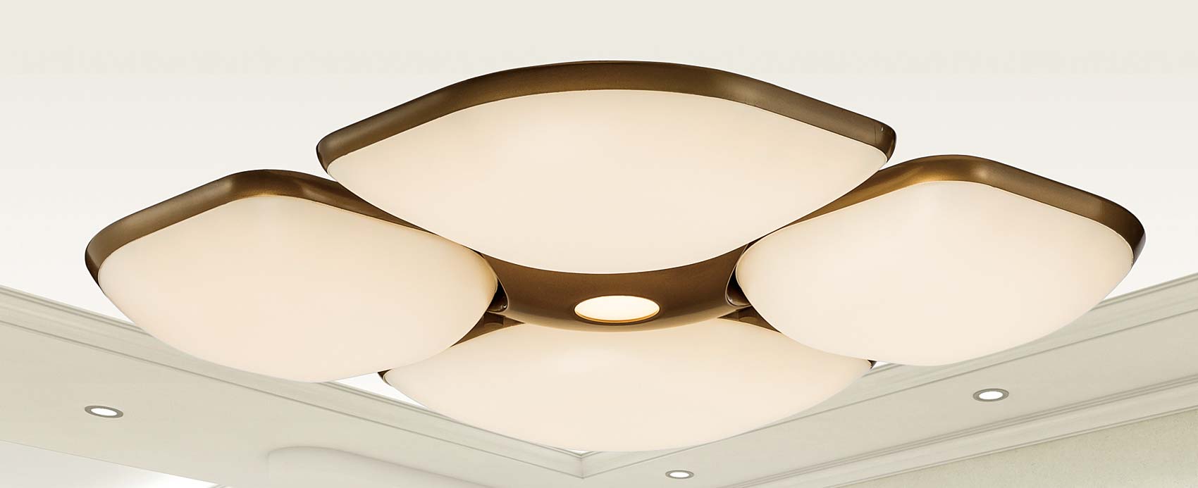 Đèn Trang Trí Ốp Trần 4 Cánh Hoa Kiểu Hàn Quốc Khung Sắt Chao Thủy Tinh 4 Tay 52W Venus Pd84 Đèn Trang Trí Ốp Trần 4 Cánh Hoa Kiểu Hàn Quốc Khung Sắt Chao Thủy Tinh 4 Tay 52W Venus Pd84