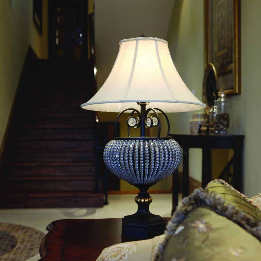 Đèn bàn thân đính pha lê cao cấp