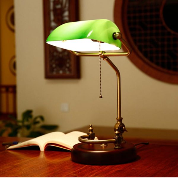 đèn bàn làm việc