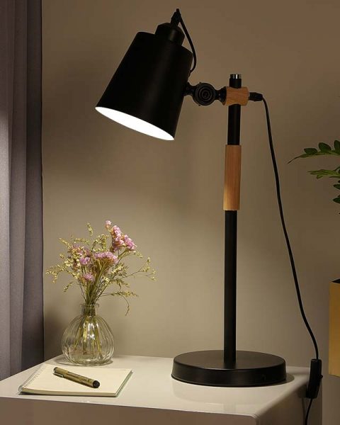 đèn bàn văn phòng nhôm