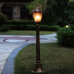 đèn sân vườn phong cách châu âu