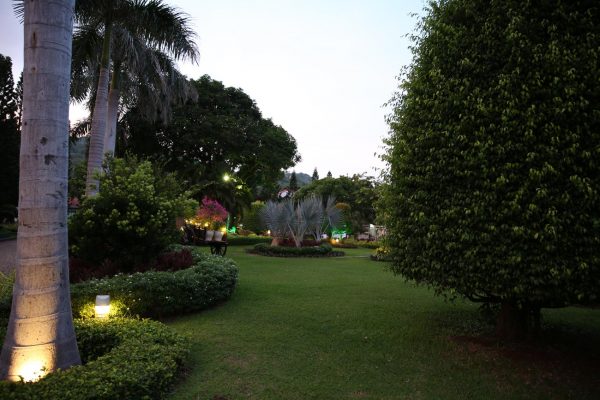 đèn trang trí sân vườn đẹp