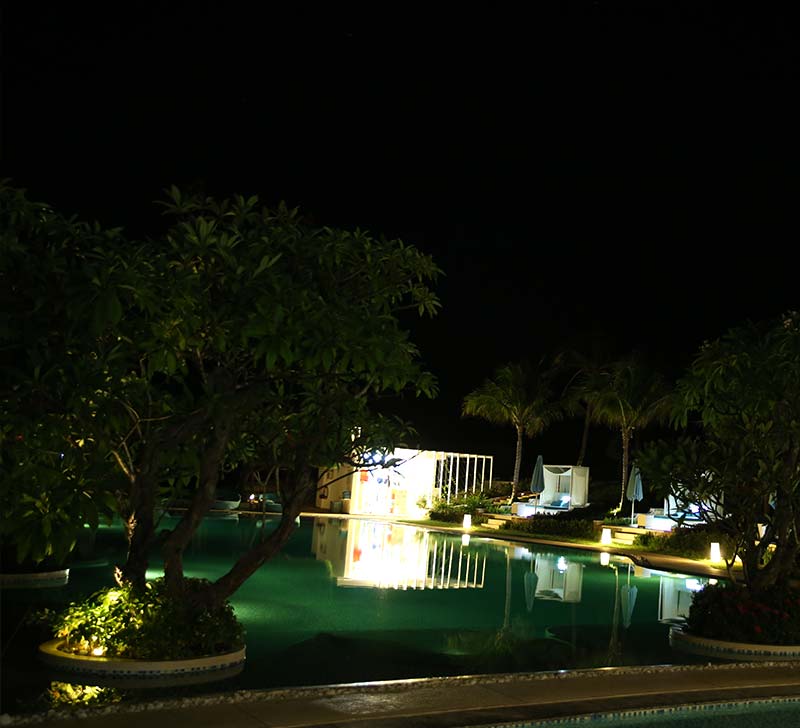 đèn trang trí sân vườn hiện đại