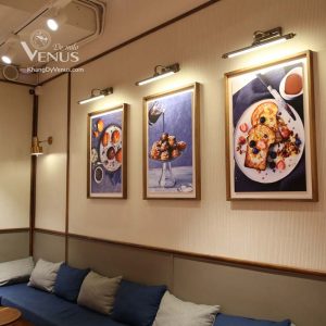 đèn soi tranh rọi tranh soi gương