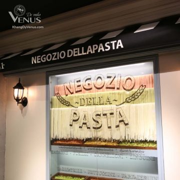 đèn soi tranh rọi tranh soi gương