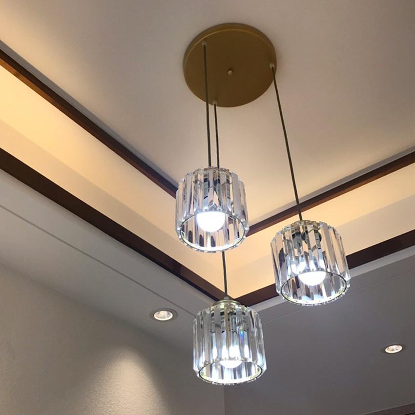 Đèn thả trần trang trí quầy bar pha lê sang trọng