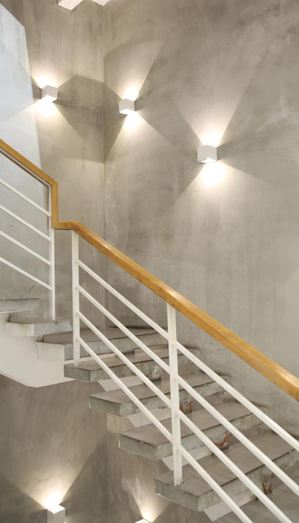 đèn trang trí cầu thang