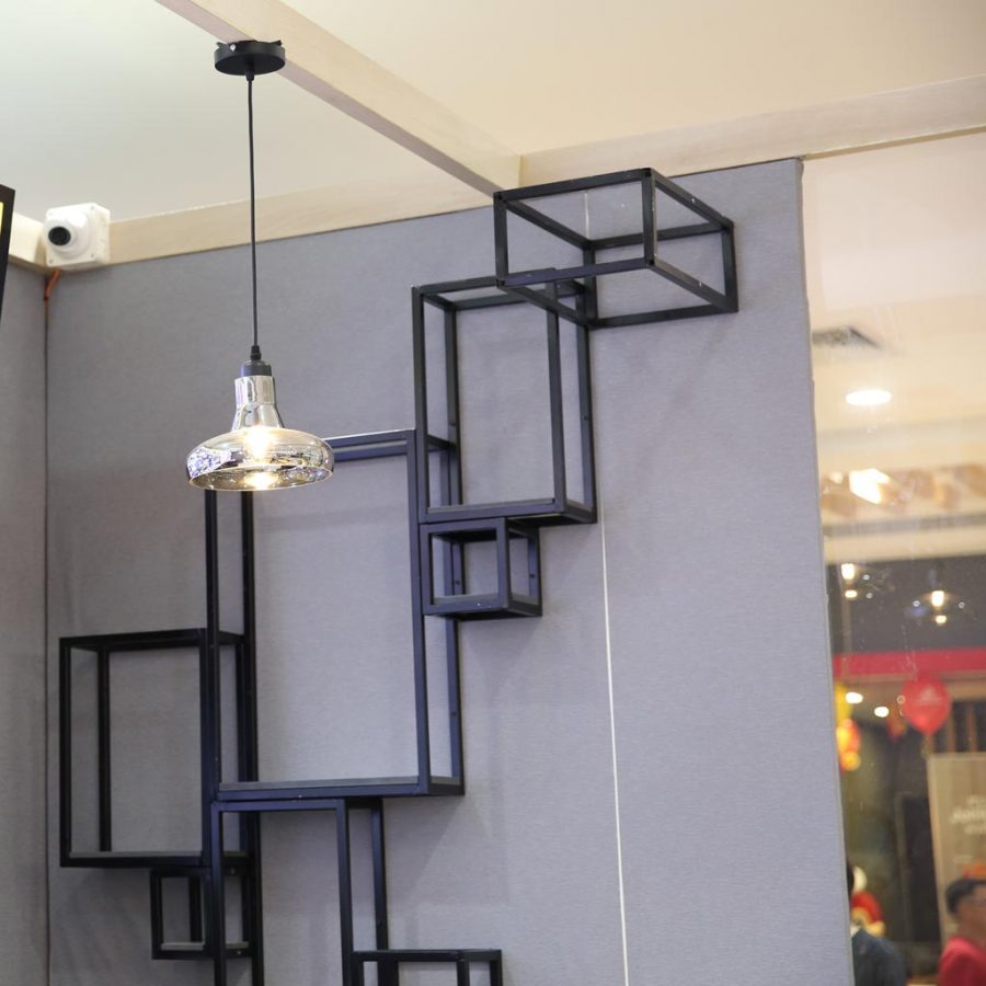 đèn trang trí quán cafe sư vạn hạnh sky luck