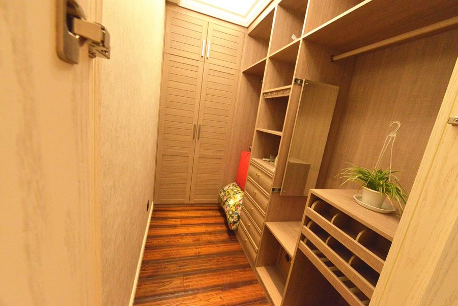 đèn trang lí lối vào