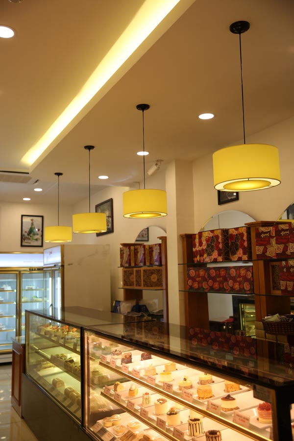 Đèn trang trí quán trà sữa