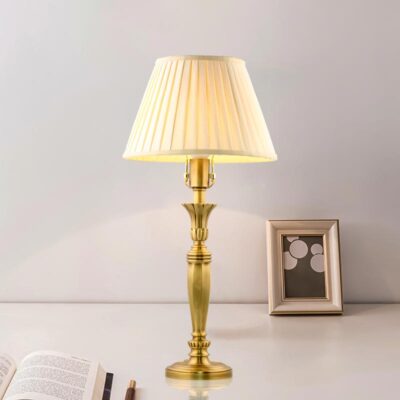 Đèn để bàn trang trí bằng đồng DB3TN622-4 - Image 3