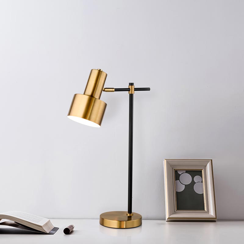 Đèn trang trí để bàn khung xi đồng DB50319 - Image 2