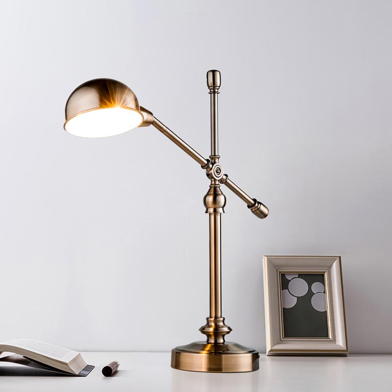 Đèn trang trí để bàn khung xi vàng đồng cao cấp Cổ điển DB555 - Image 2