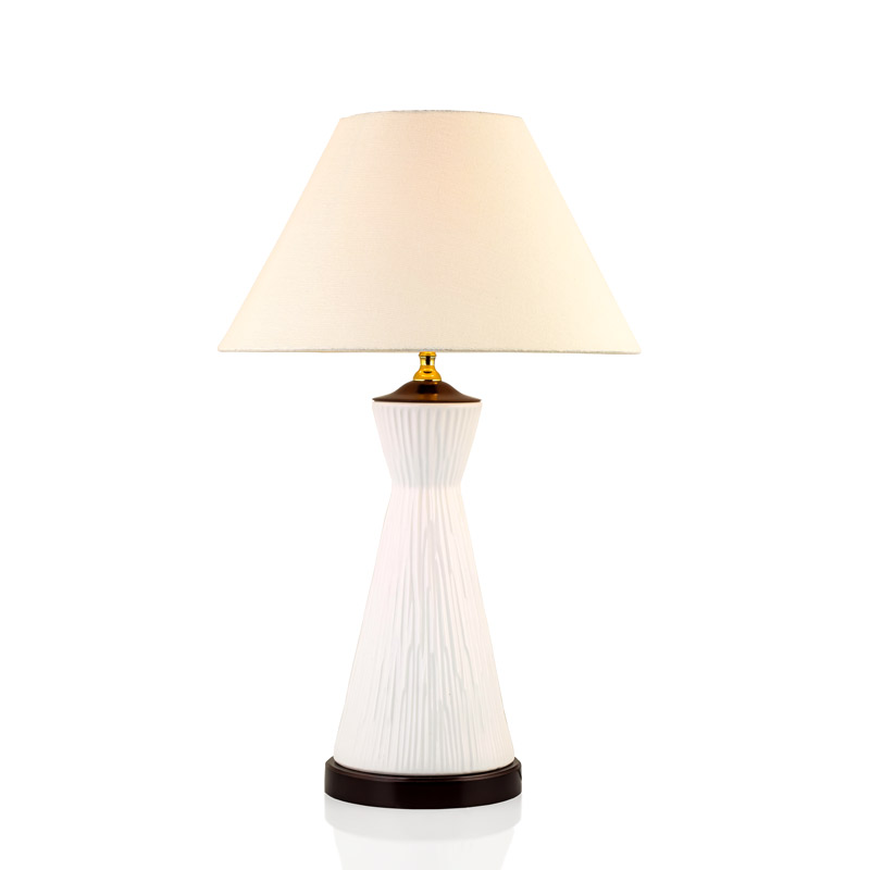 Đèn trang trí để bàn DB9520