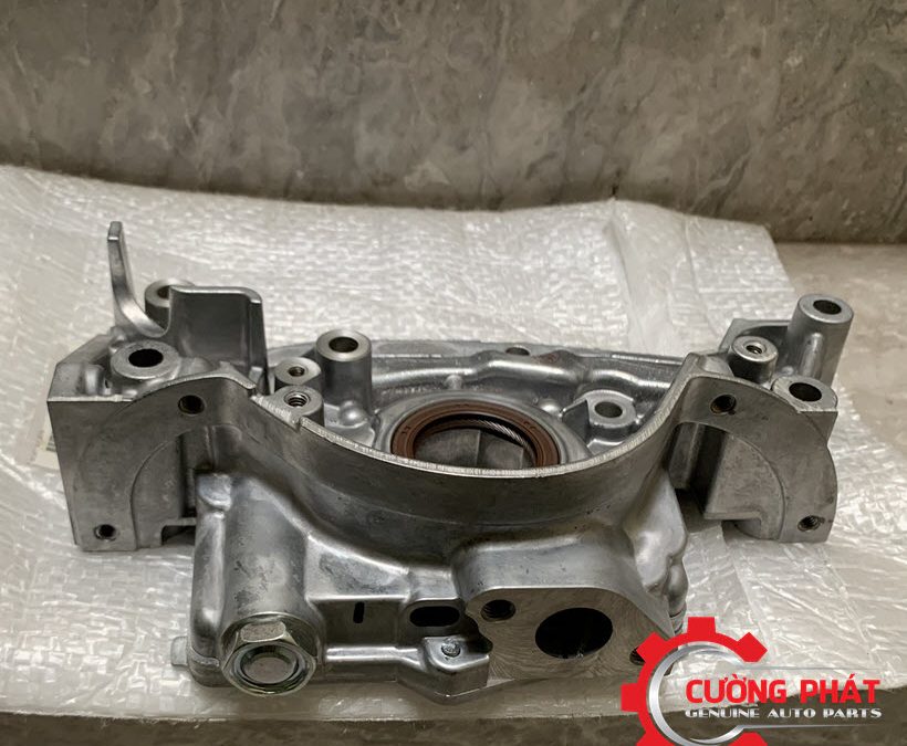 Góc chụp cận cảnh bơm dầu động cơ Pajero V73, V93