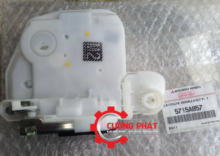 co-cau-khoa-cua-truoc-sau-lai-phu-Attrage (1) Hình ảnh cơ cấu khóa cửa trước và sau của Mitsubishi Attrage chính hãng