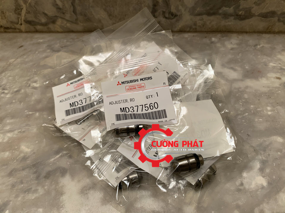 Con-doi-thuy-luc-Mitsubishi-Pajero-V33-con-doi-buxoa-MD377560(6) Cận cảnh con đội thủy lực chính hãng của Pajero