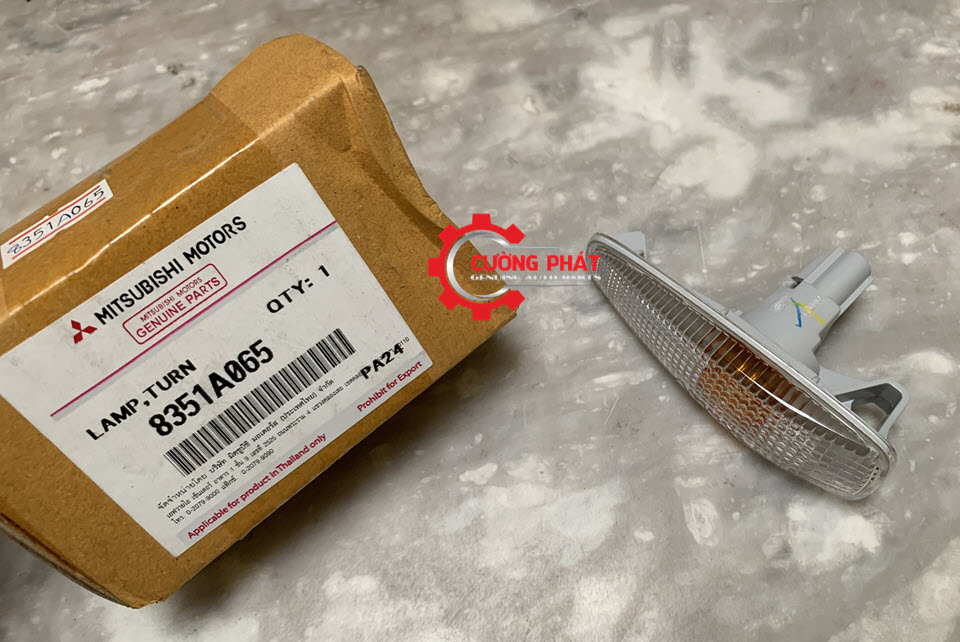 Hình ảnh đèn xi nhan tai xe Mitsubishi Attrage, Mirage, New Triton chính hãng