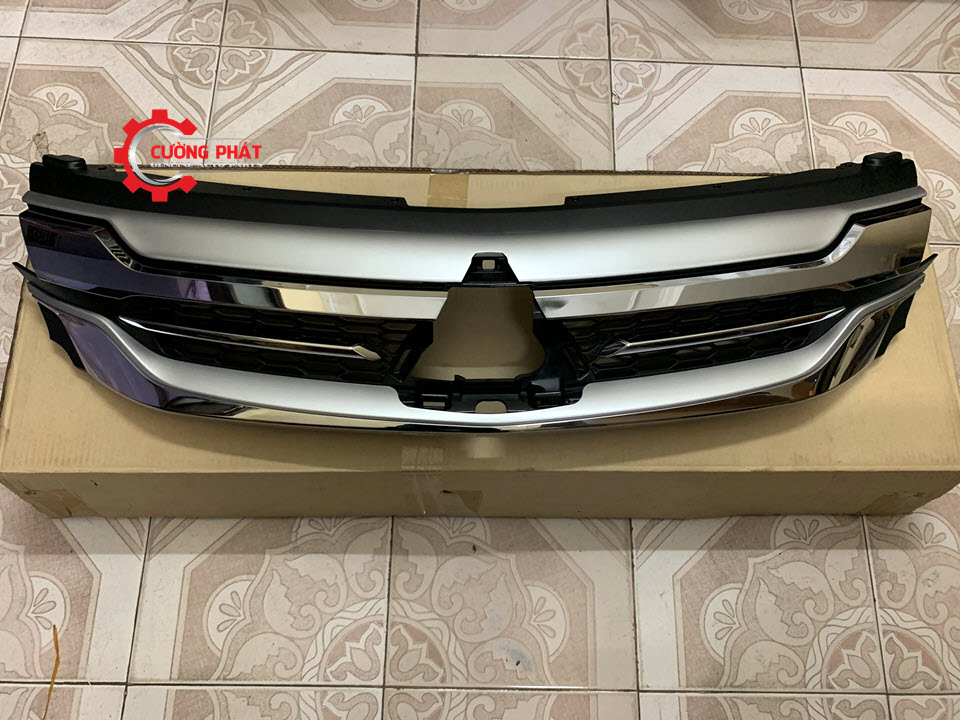 Hình ảnh mặt ca lăng Mitsubishi Pajero Sport 2018 chính hãng