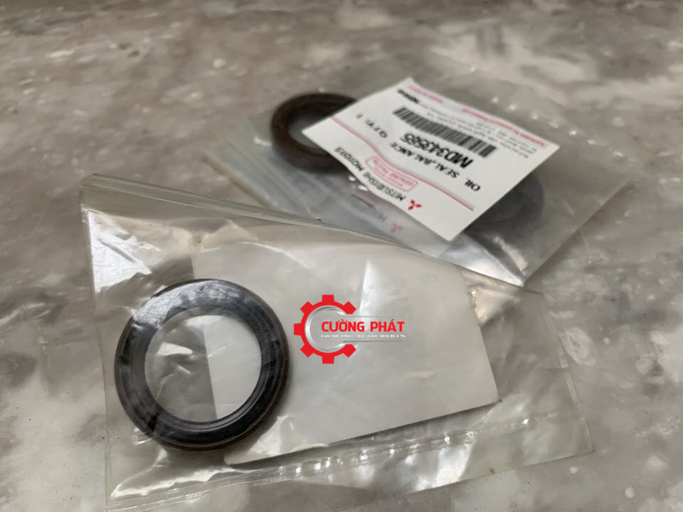 Phot-doi-trong-Mitsubishi-Triton-Pajero-Sport Phớt đối trọng Mitsubishi Triton, Pajero Sport bên trái