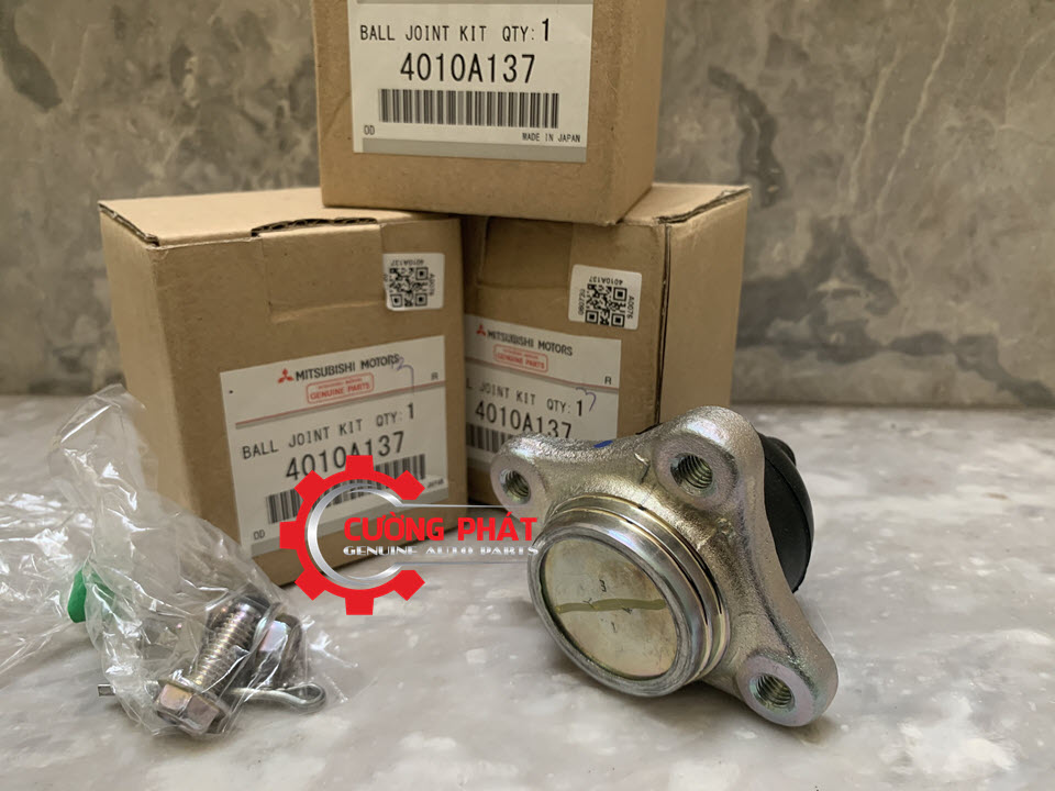 Rotuyn-dung-tren-Mitsubishi-Triton-Pajero-V73-V93-4010A137 (10) Góc chụp cận cảnh rotuyn đứng trên Triton, Pajero V73, V93