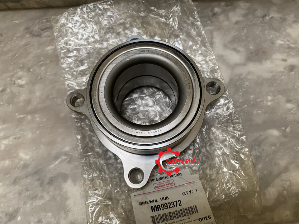 Bi-moay-o-truoc-thot-tren-Mitsubishi-Triton-Pajero-Sport-MR992372 (2) Mã bi moay ơ trước thớt trên Triton, Pajero Sport chính hãng