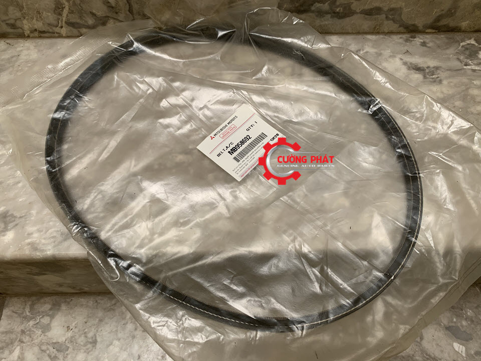 Day-dieu-hoa-Mitsubishi-Triton-Pajero-Sport-4D56-may-dau-MB958692(2) Hình ảnh dây điều hòa Mitsubishi Triton 2009-2014, Pajero Sport máy dầu chính hãng