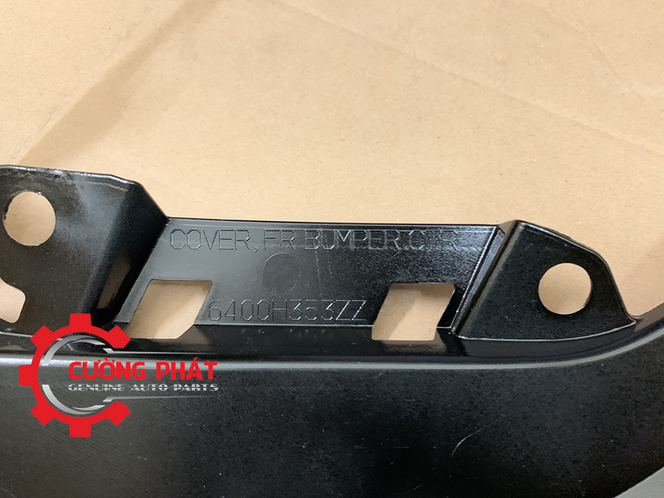 Op_can_truoc_Mitsubishi_Xpander_6400H353XA_CuongPhat (2) Mã sản phẩm được dập nổi ở Ốp cản trước