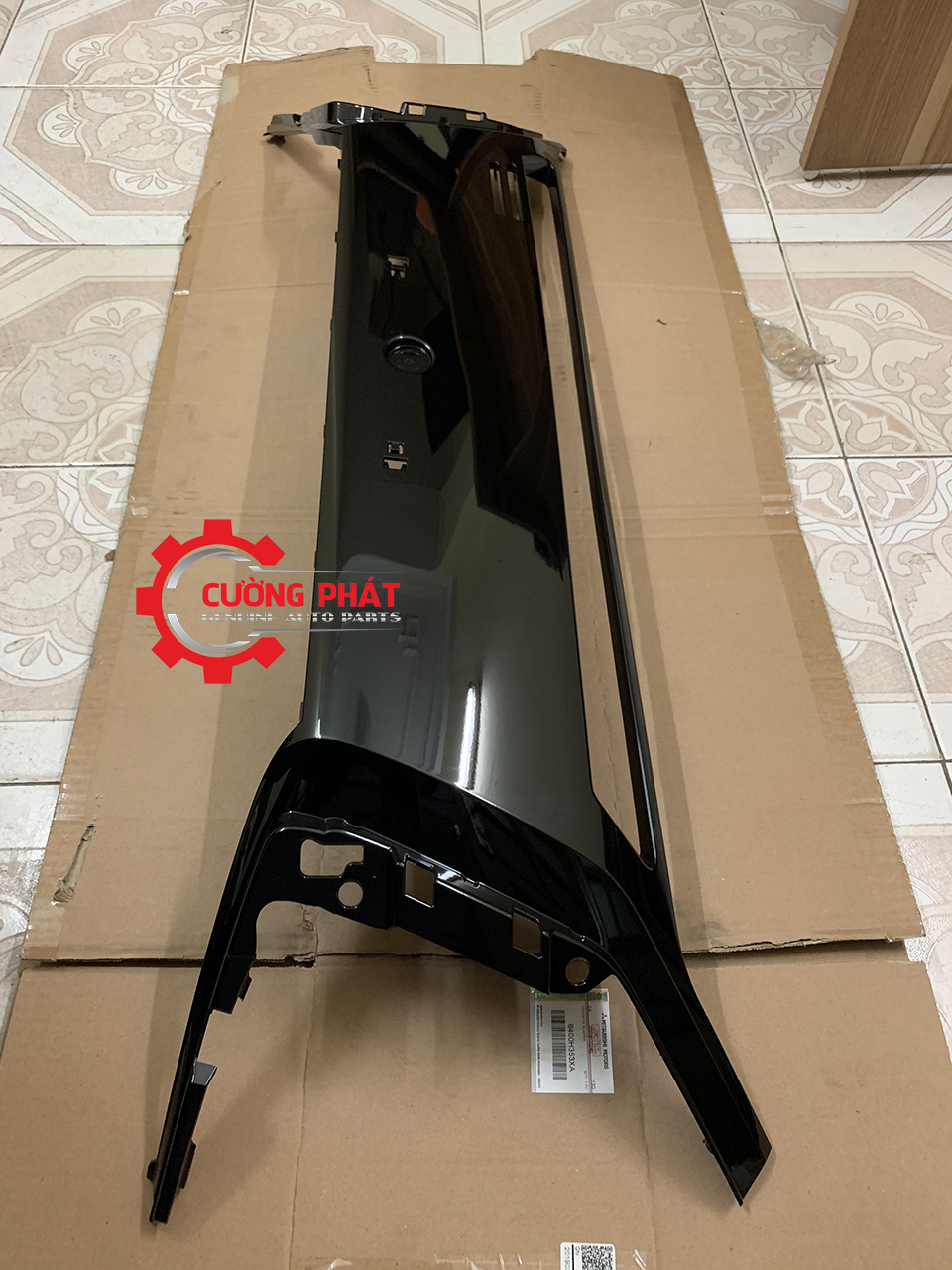 Op_can_truoc_Mitsubishi_Xpander_6400H353XA_CuongPhat (4) Ốp cản trước Mitsubishi Xpander nhìn theo chiều ngang
