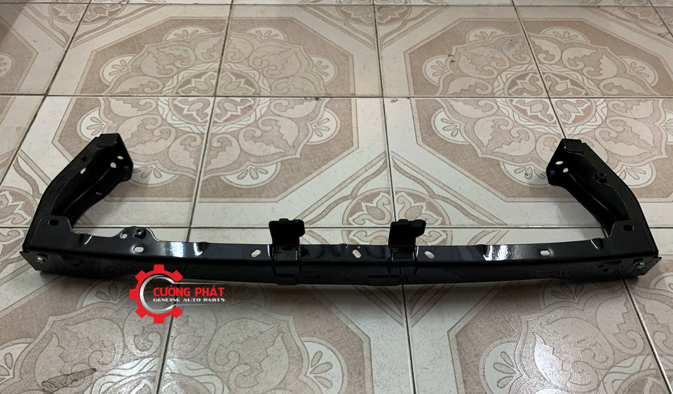 Xuong-ngang-do-can-truoc-Mitsubishi-Triton-2015-6400F774(3) Hình ảnh xương ngang đỡ cản trước Mitsubishi Triton 2015 chính hãng