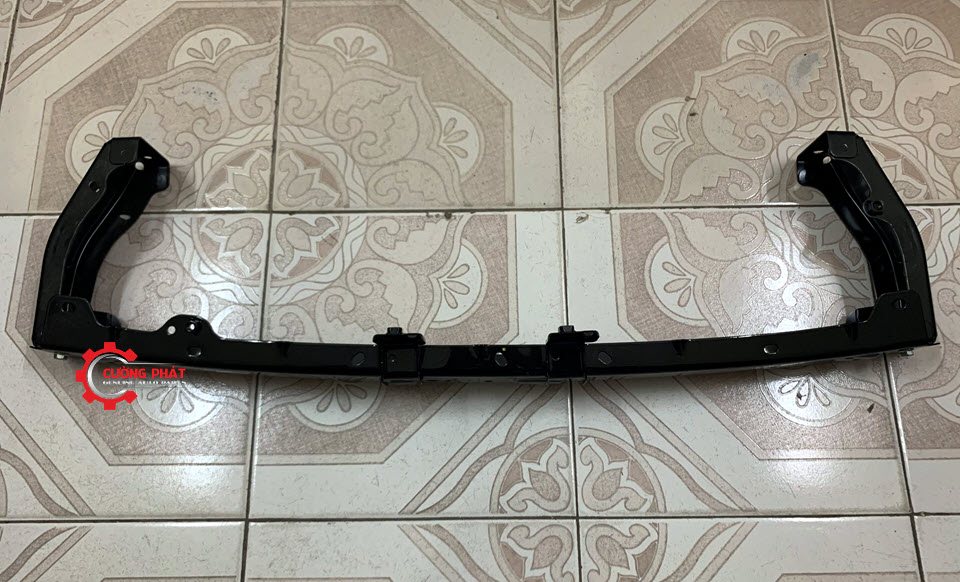 Xuong-ngang-do-can-truoc-Mitsubishi-Triton-2015-6400F774(4) Chi tiết xương ngang đỡ cản trước Triton 2015 chính hãng