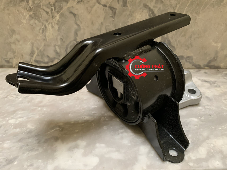 Cao-su-chan-may-Mitsubishi-Xpander-so-tu-dong-2910A320-AT (1) Cận cảnh cao su chân máy Xpander bản AT chính hãng