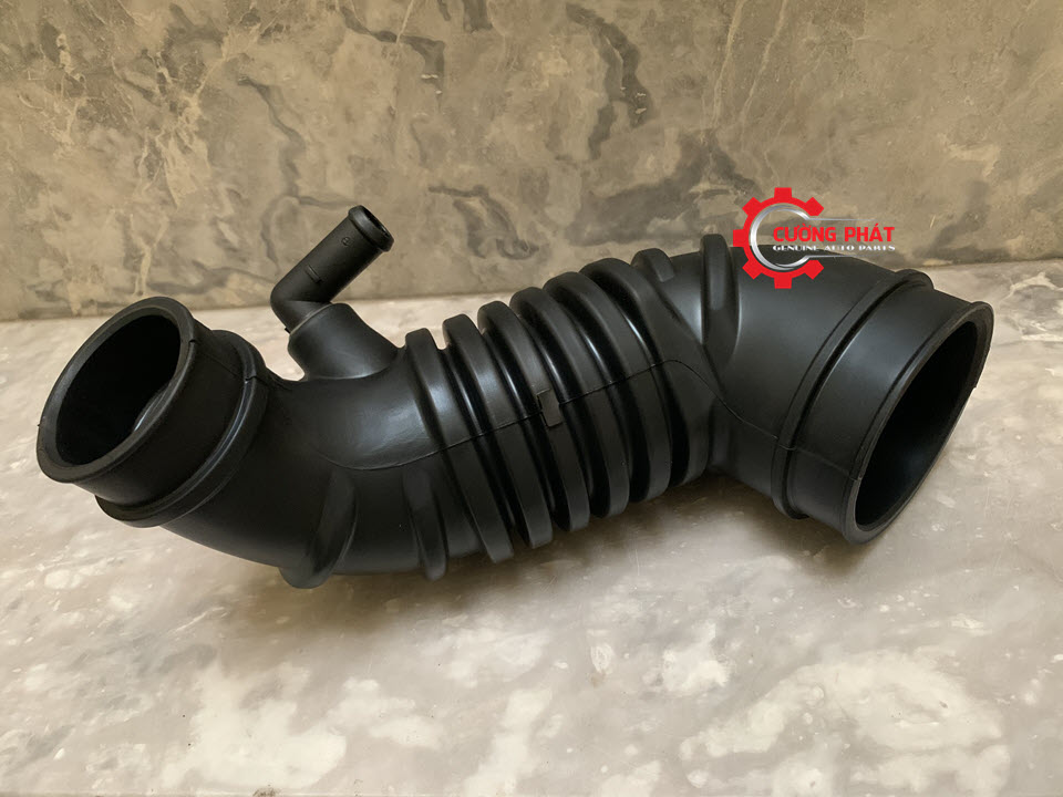 Cao-su-co-hut-bau-le-gio-Mitsubishi-Triton-Pajero-Sport-4D56-MN171012(1) Hình ảnh cao su cổ hút bầu le gió Mitsubishi Triton, Pajero Sport máy dầu 4D56 chính hãng