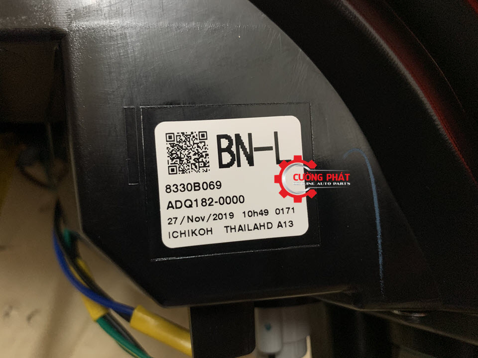 Den-hau-Mitsubishi-Attrage-2020-khong-led-8330B069-8330B070-den-lai-sau(3) Chi tiết đèn hậu không led Attrage 2020 chính hãng