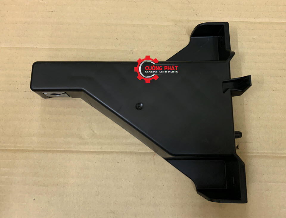 Gia-lap-den-pha-Mitsubishi-Xpander-8301D240-8301D239-bat-lap-den-pha (8) Chi tiết giá lắp đèn pha Mitsubishi Xpander chính hãng
