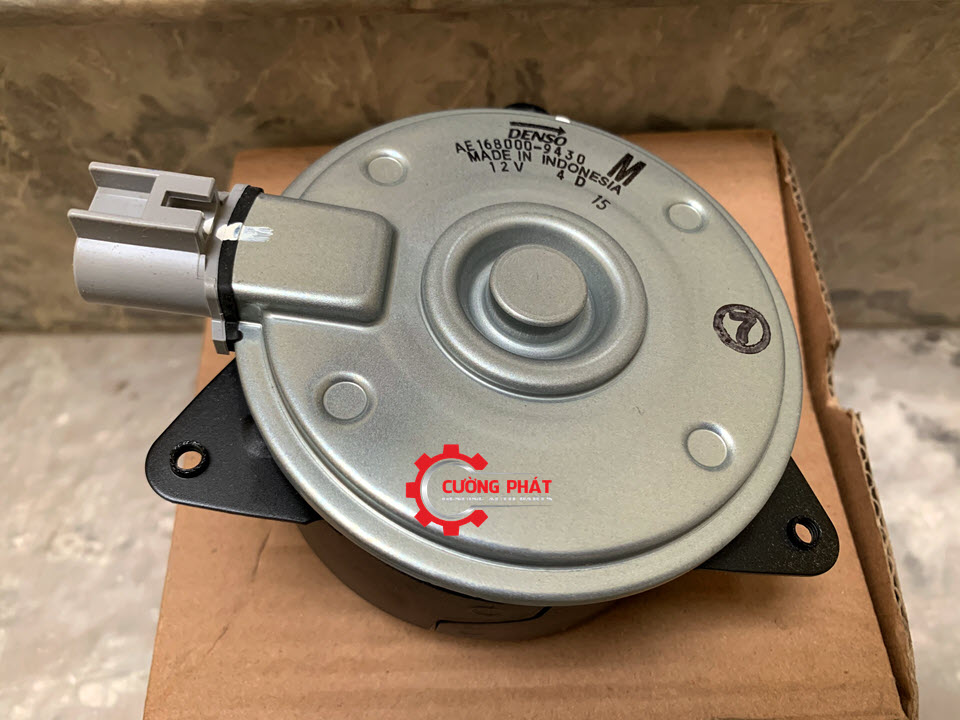 Cận cảnh mô tơ quạt két nước Xpander chính hãng