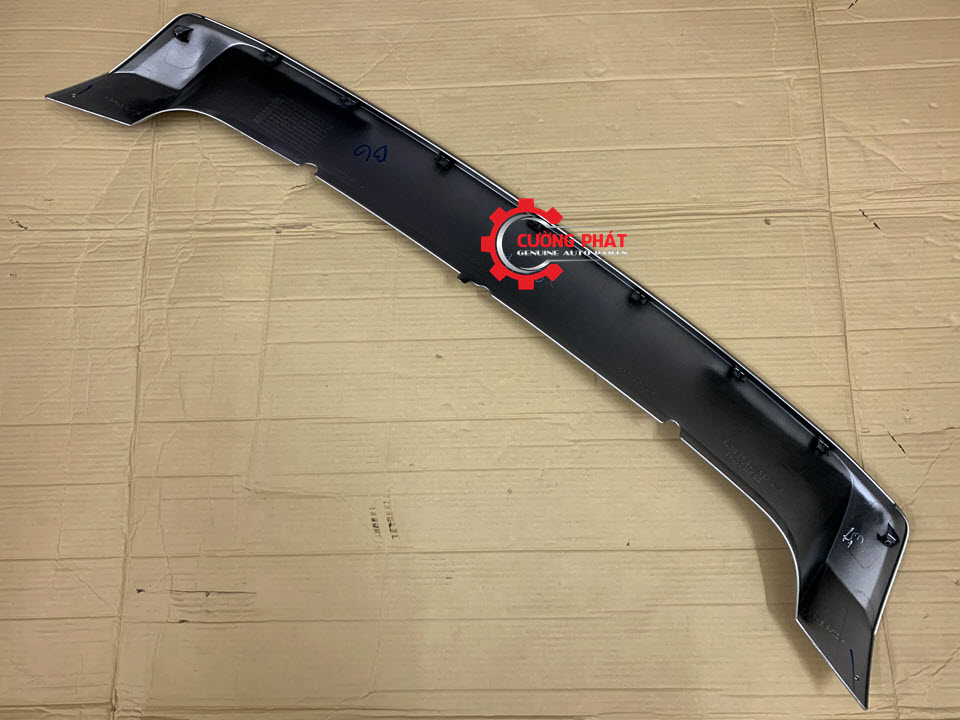 Op-can-truoc-duoi-Mitsubishi-Pajero-Sport-2019-6400D925HB-nep-duoi(3) Cận cảnh nẹp dưới cản trước Pajero Sport 2019 chính hãng