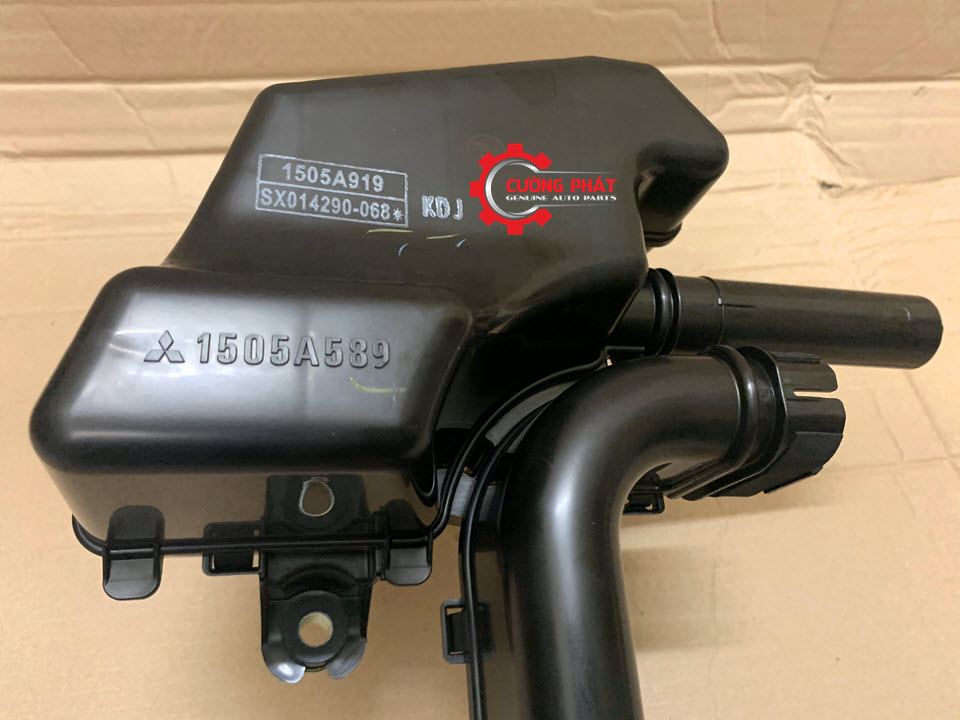 Bau-gio-thu-cap-Mitsubishi-Attrage-Mirage-1505A919-1505A589(4) Cận cảnh bầu gió thứ cấp Attrage, Mirage chính hãng