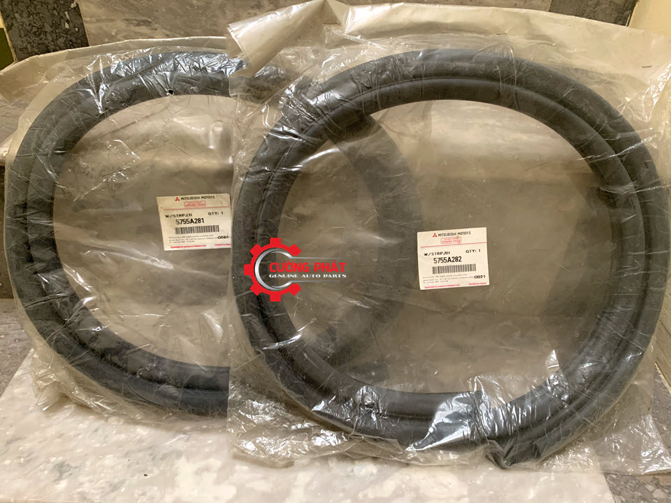 Gioang-khung-cua-sau-Mitsubishi-Attrage-Mirage-5755A281-5755A282 (1) Hình ảnh gioăng khung cửa sau Mitsubishi Attrage, Mirage chính hãng