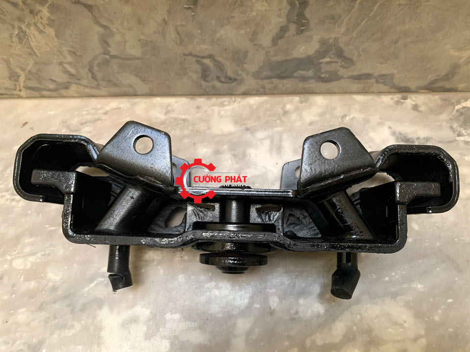 Cao-su-chan-hop-so-chinh-Mitsubishi-Triton-Pajero-Sport-MR992717 (2) Cận cảnh cao su chân hộp số chính Triton, Pajero Sport chính hãng