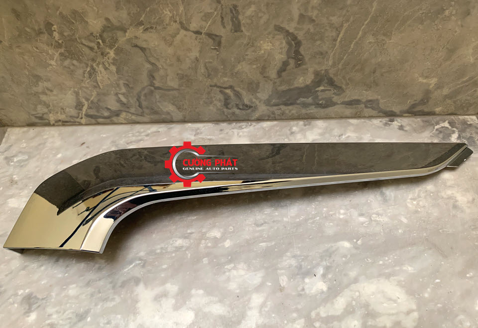Nep-ma-vien-ga-lang-duoi-Mitsubishi-Triton-2019-6407A337-6407A338 (3) Hình ảnh nẹp mạ viền ga lăng dưới Mitsubishi Triton 2019 chính hãng