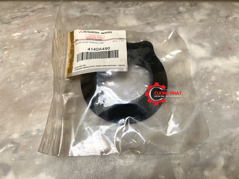 Cao-su-dem-lo-xo-giam-xoc-sau-Mitsubishi-Xpander-mieng-duoi-4140A490 Mã cao su đệm lò xo giảm xóc sau miếng dưới Xpander chính hãng