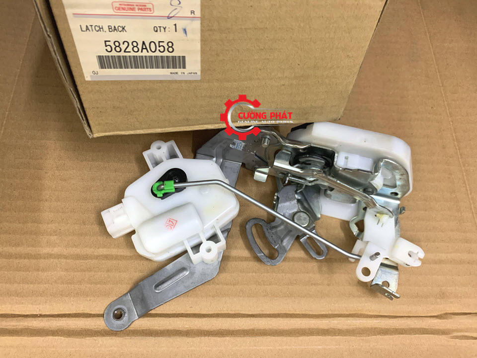 Co-cau-khoa-cua-hau-Mitsubishi-Pajero-V93-5828A058 (1) Mã cơ cấu khóa cửa hậu Pajero V93 chính hãng